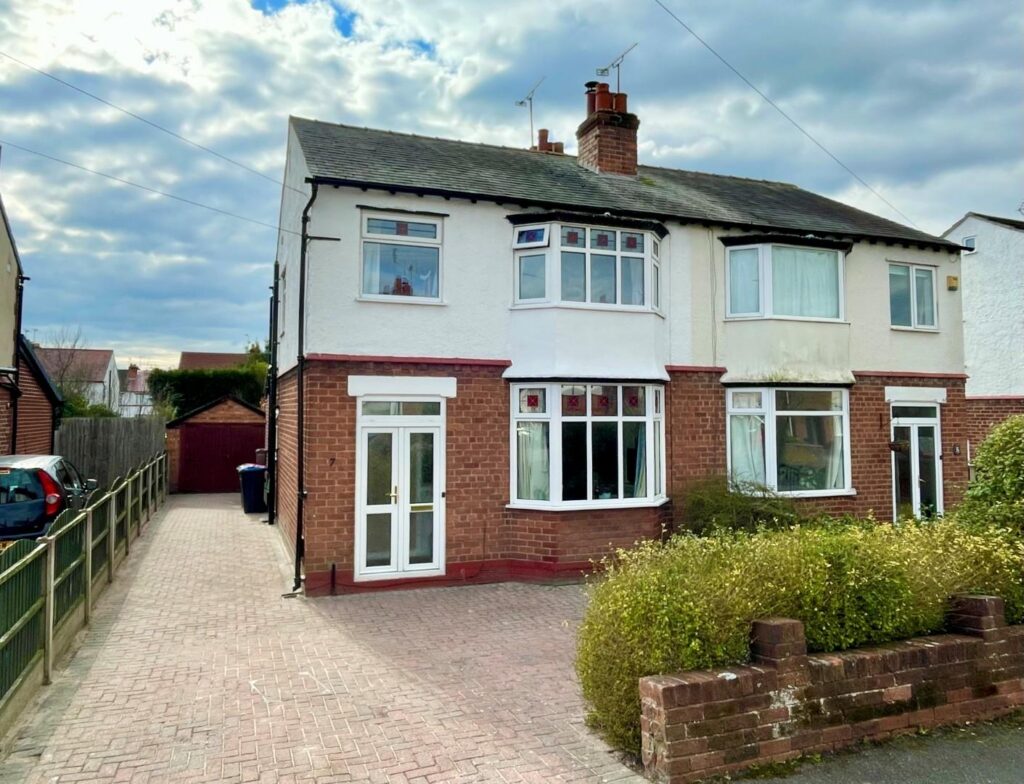 Shaftesbury Avenue, Vicars Cross, Chester, Asking Price 350000, House - Semi-Detached 3 Bedrooms, 3 bedrooms, 3 receptions