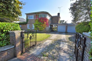 Gwernaffield Road, Mold