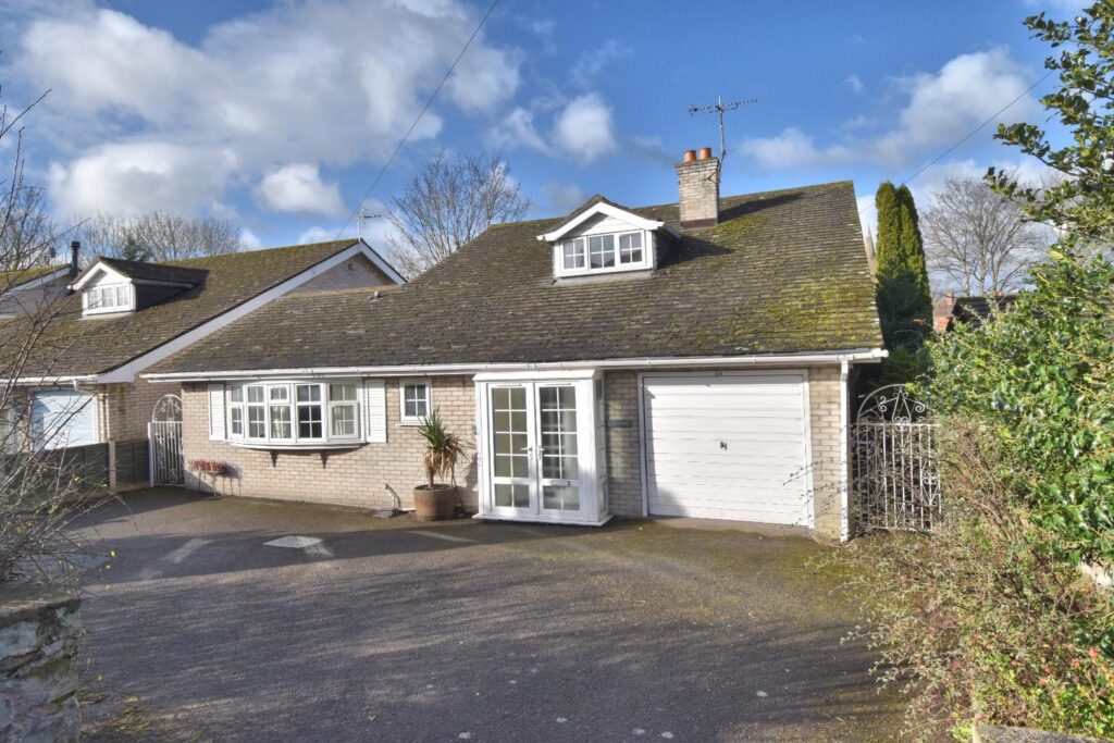 Wern Fechan, Ruthin, Price 320000, House - Detached 4 Bedrooms, 4 bedrooms, 2 receptions