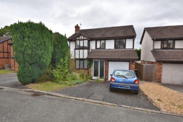 Trum Yr Hydref, Northop Hall, Mold