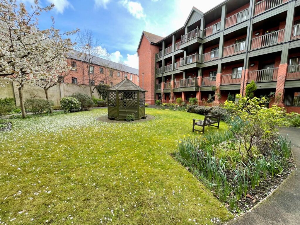 Bowling Green Court, Brook Street, Chester, Price 170000, Apartment - Retirement 2 Bedrooms, 2 bedrooms, 1 receptions