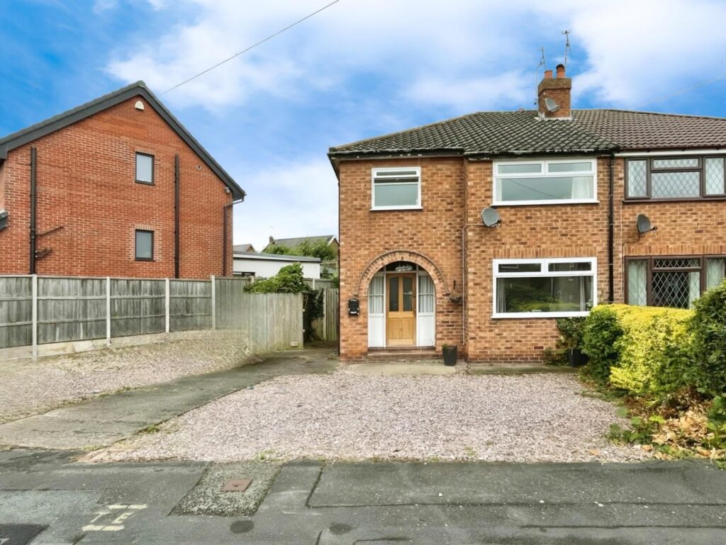 Hawthorn Road, Christleton, Chester, Price 382000, House - Semi-Detached 3 Bedrooms, 3 bedrooms, 2 receptions