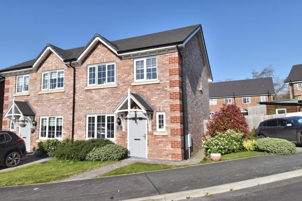 Llwyn Dyffryn, Llanfair Dyffryn Clwyd, Price 260000, House - Semi-Detached 3 Bedrooms, 3 bedrooms, 1 receptions