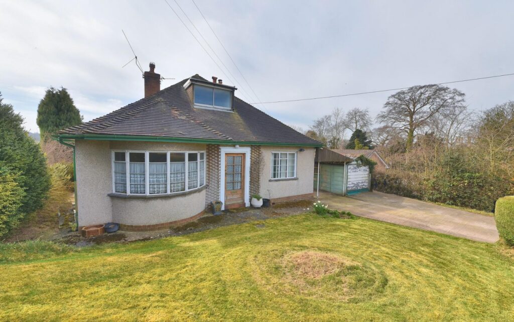 Pentre Celyn, Ruthin, Price 325000, House - Detached 4 Bedrooms, 4 bedrooms, 2 receptions