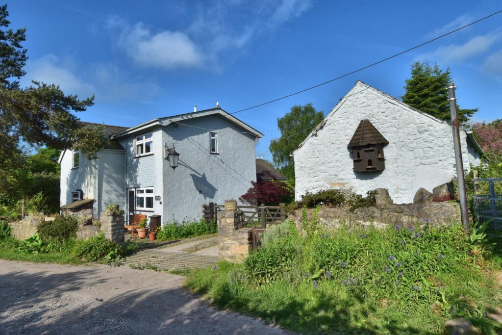 Llanfair Dyffryn Clwyd, Ruthin, Offers Around 450000, House 2 Bedrooms, 2 bedrooms, 3 receptions