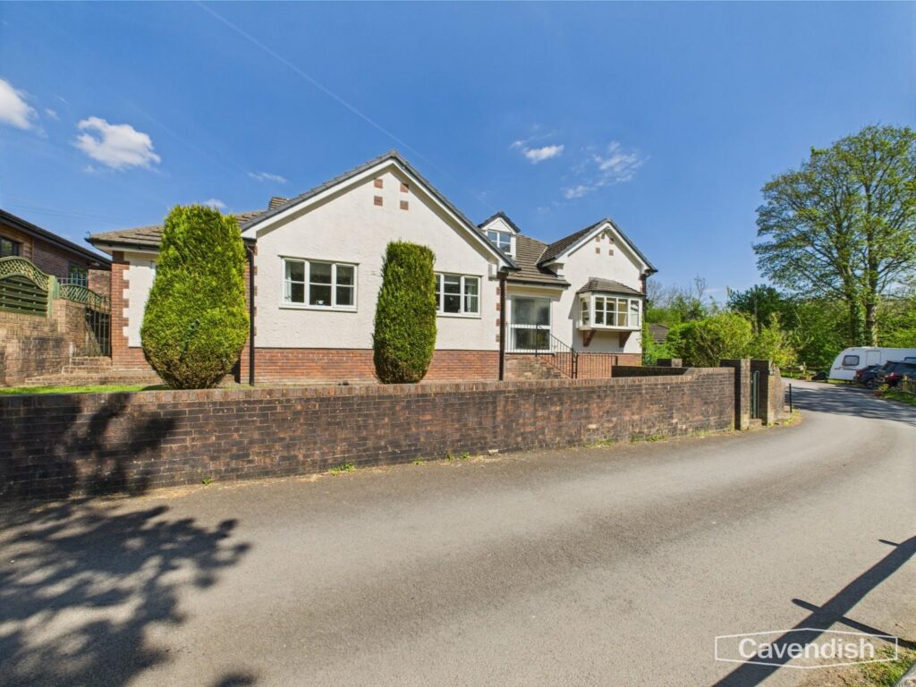 Cefn Bychan Woods, Pantymwyn, Mold, Offers Over 485000, Bungalow - Dormer Detached 4 Bedrooms, 4 bedrooms, 2 receptions