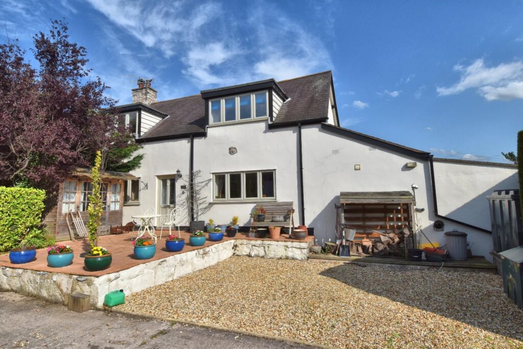 Tyn Y Groesffordd, Llanbedr Dyffryn Clwyd, Ruthin, Price 359500, House - Semi-Detached 3 Bedrooms, 3 bedrooms, 2 receptions