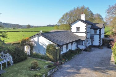 Llanfair Dyffryn Clwyd, Ruthin