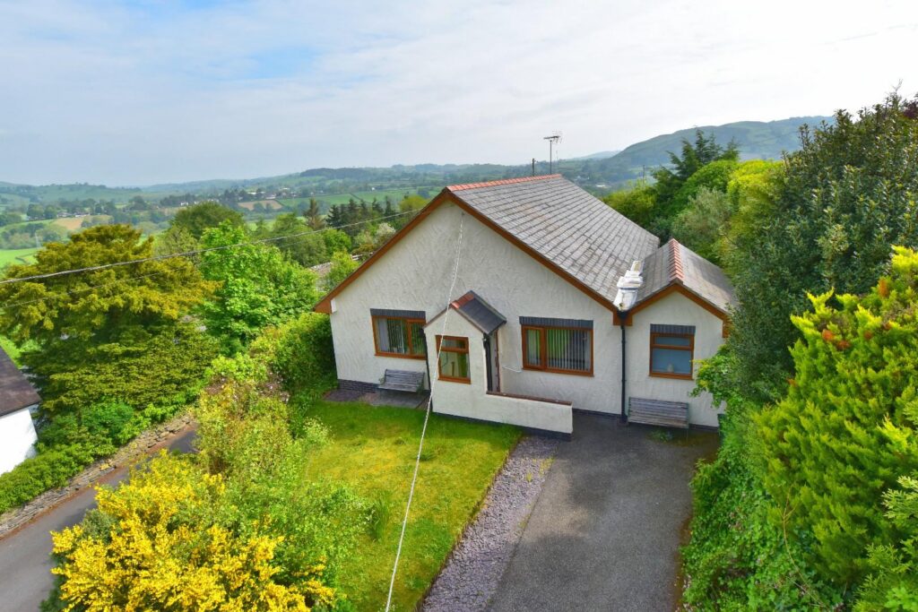 Penybryn, Corwen, Price 260000, Bungalow - Detached 2 Bedrooms, 2 bedrooms, 2 receptions