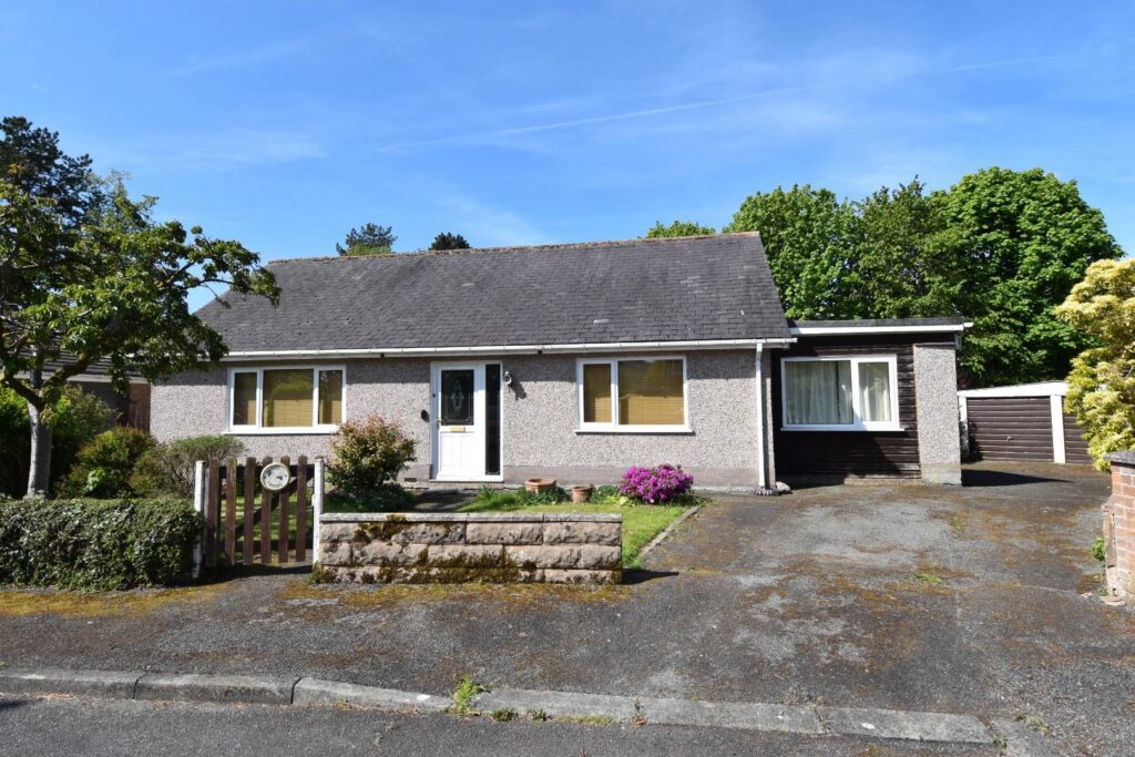 Godre’r Gaer, Corwen, Offers Around 240000, Bungalow - Detached 2 Bedrooms, 2 bedrooms, 2 receptions