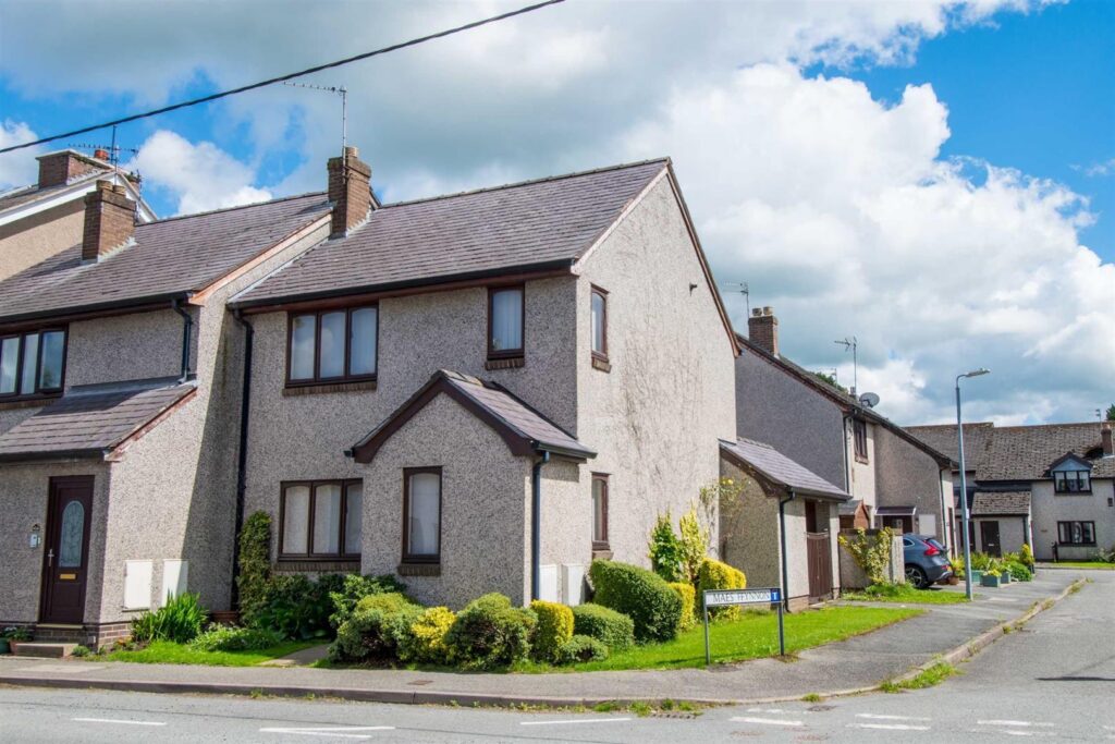 Mwrog Street, Ruthin, Price 190000, House - Semi-Detached 2 Bedrooms, 2 bedrooms, 1 receptions