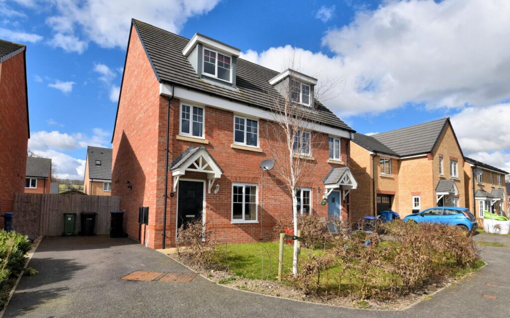 Stryd Yr Wylan, Ruthin, Price 249950, House - Semi-Detached 3 Bedrooms, 3 bedrooms, 1 receptions