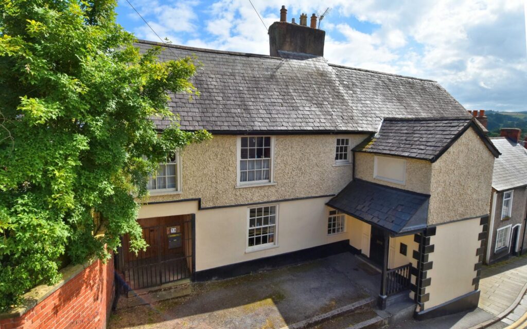 Upper Clwyd Street, Ruthin, Price 675000, House 6 Bedrooms, 6 bedrooms, 4 receptions