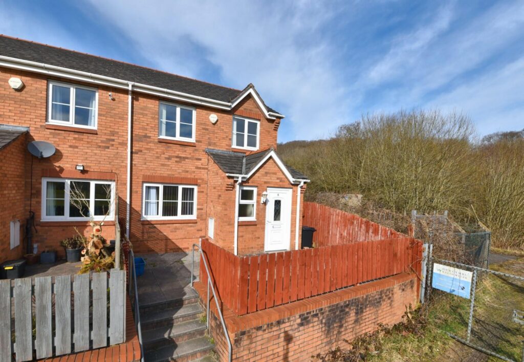 Swallowfields, Ffrith, Wrexham, Price 195000, House - Semi-Detached 3 Bedrooms, 3 bedrooms, 1 receptions