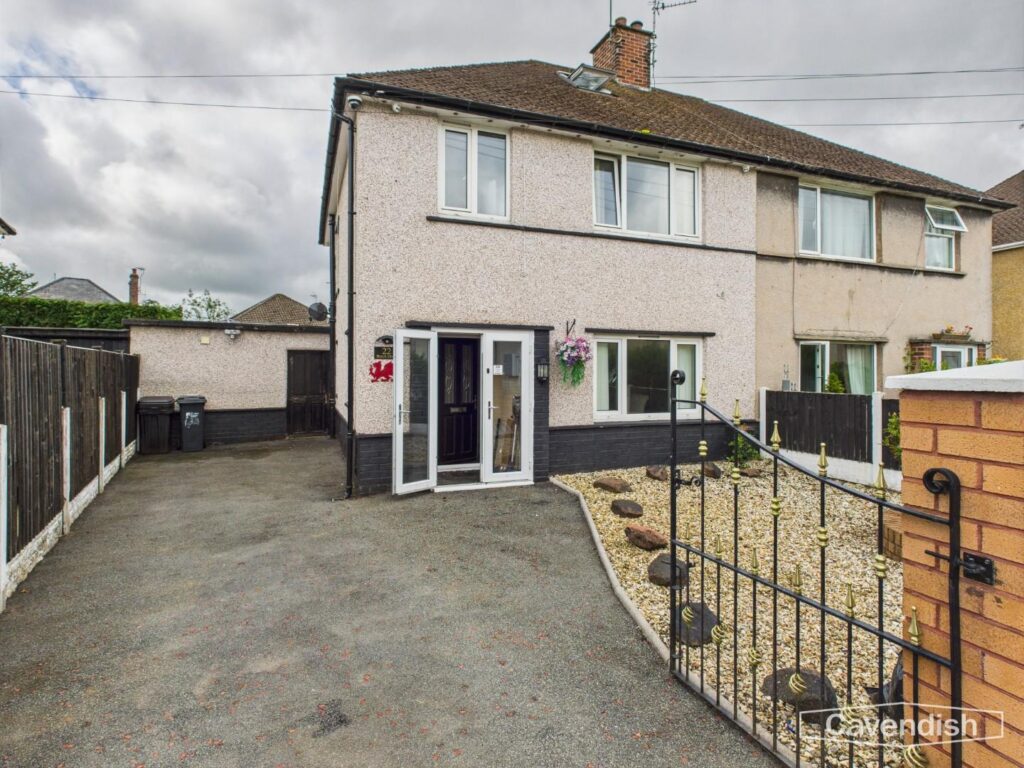 Beech Drive, Mold, Offers Over 185000, House - Semi-Detached 3 Bedrooms, 3 bedrooms, 2 receptions