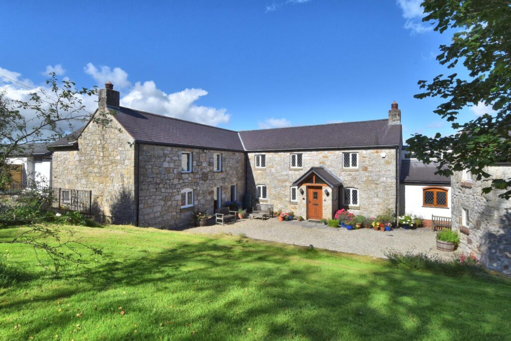 Rhydtalog Road, Graianrhyd, Mold, Price 950000, House - Detached 5 Bedrooms, 5 bedrooms, 0 receptions