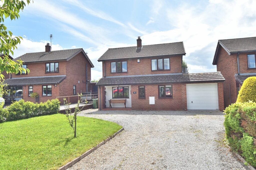 Crud Yr Awel, Clawddnewydd, Ruthin, Price 375000, House - Detached 4 Bedrooms, 4 bedrooms, 2 receptions