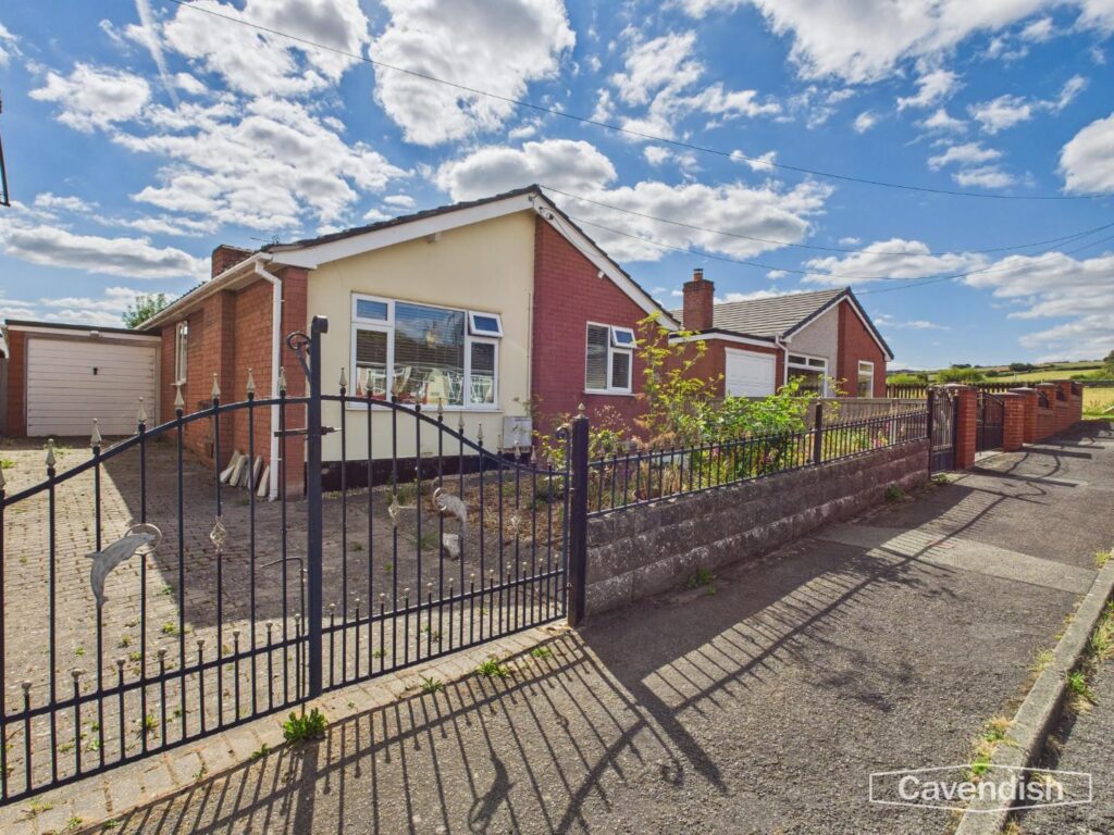 Manor Drive, Flint, Price 230000, Bungalow - Detached 3 Bedrooms, 3 bedrooms, 2 receptions