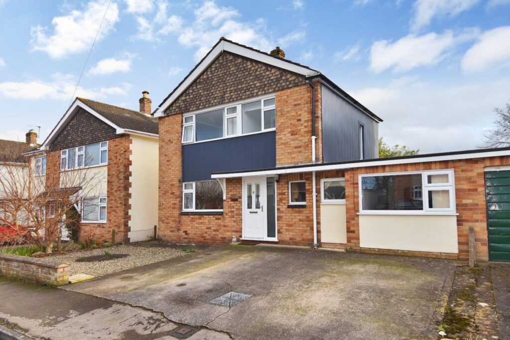 Tyn Y Parc, Ruthin, Price 270000, House - Link Detached 4 Bedrooms, 4 bedrooms, 2 receptions