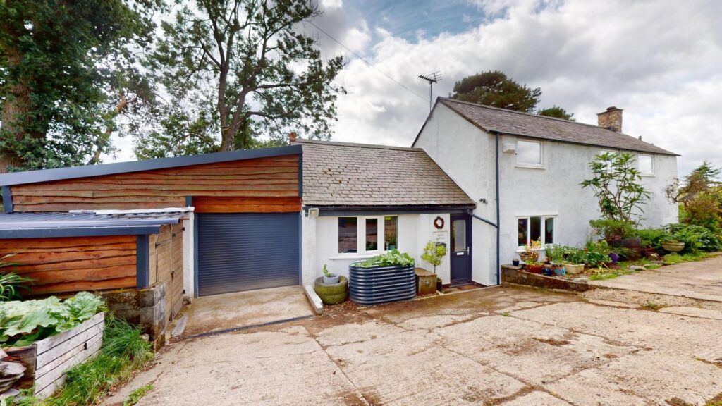 Clawddnewydd, Ruthin, Price 350000, House 3 Bedrooms, 3 bedrooms, 2 receptions
