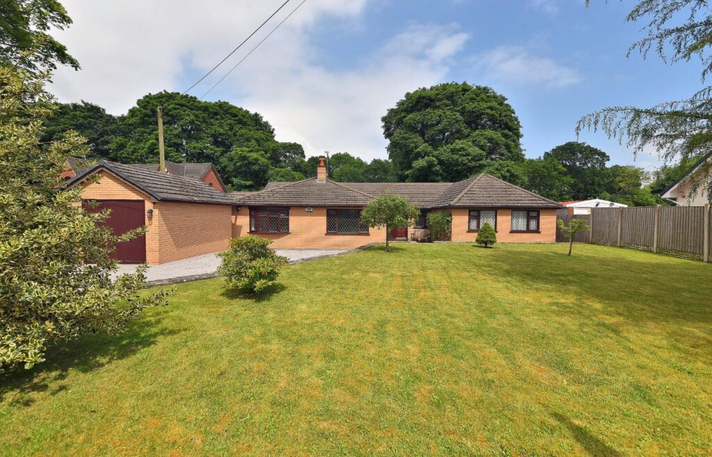 Pen Y Fron Road, Pantymwyn, Mold, Price 485000, Bungalow - Detached 5 Bedrooms, 5 bedrooms, 2 receptions