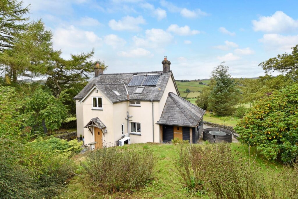 Cerrigydrudion, Corwen, Price 495000, House - Detached 3 Bedrooms, 3 bedrooms, 2 receptions