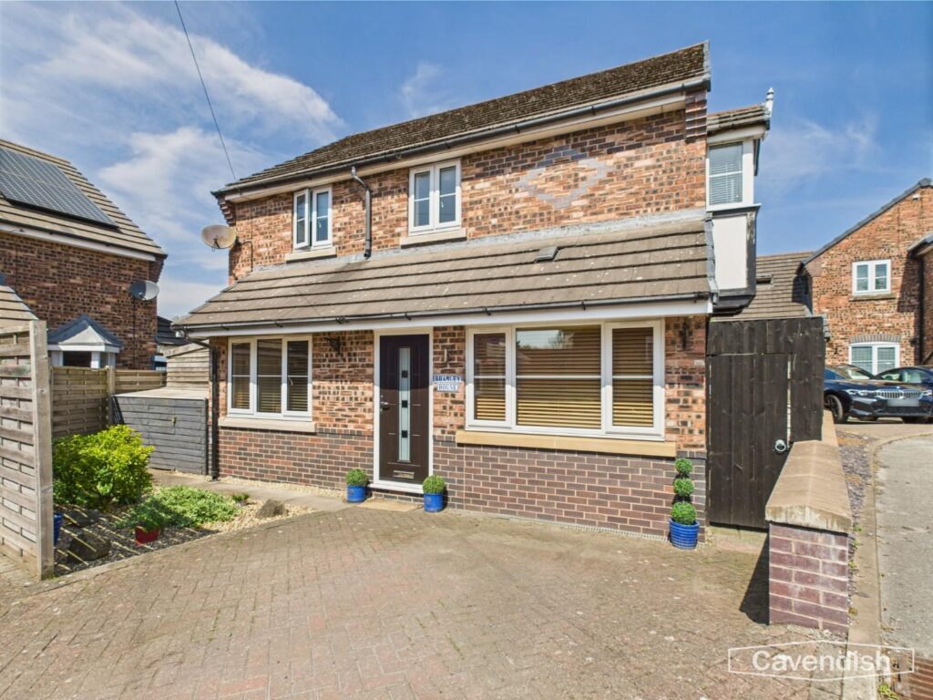 Hawarden Road, Penyffordd, Chester, Offers Over 385000, House - Detached 4 Bedrooms, 4 bedrooms, 2 receptions