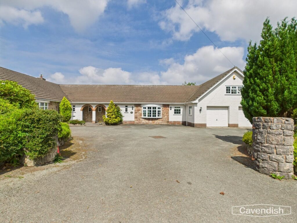 Carmel Road, Gorsedd, Holywell, Price 585000, Bungalow - Detached 6 Bedrooms, 6 bedrooms, 5 receptions