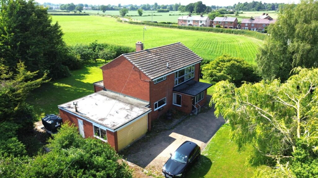 Trevalyn, Rossett, Wrexham, Price 600000, House - Detached 4 Bedrooms, 4 bedrooms, 4 receptions