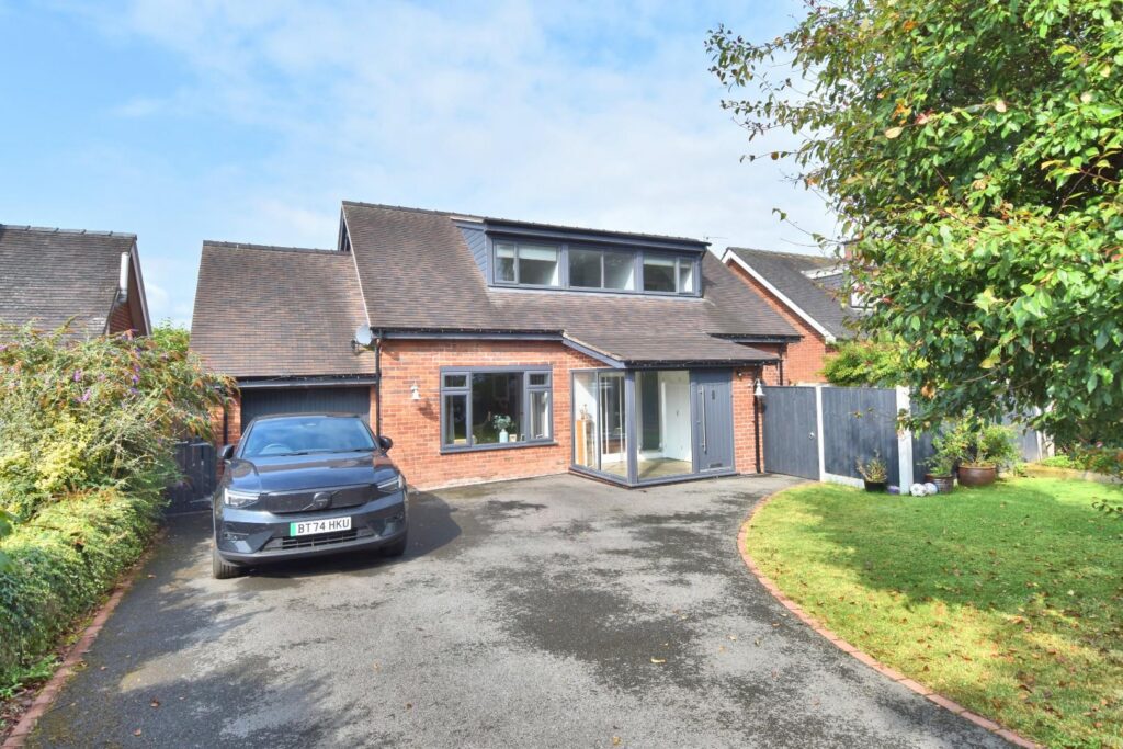 Castle Park, Ruthin, NEW 495000, House - Detached 4 Bedrooms, 4 bedrooms, 0 receptions