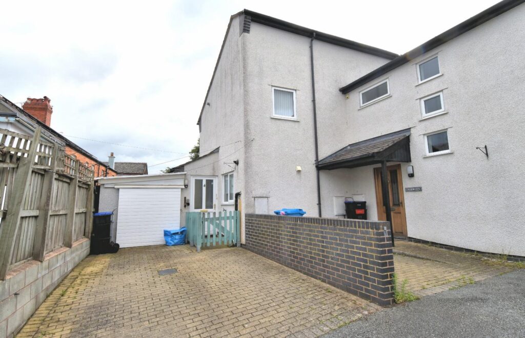Cwrt Y Crydd, Ruthin, Price 185000, House - Semi-Detached 2 Bedrooms, 2 bedrooms, 2 receptions