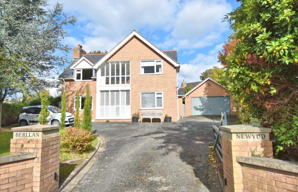 Gellifor, Ruthin, Price 450000, House - Detached 3 Bedrooms, 3 bedrooms, 3 receptions