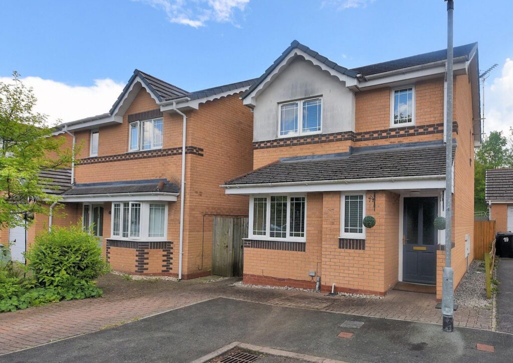 Maes Y Twr, Mold, Price 265000, House - Detached 3 Bedrooms, 3 bedrooms, 1 receptions