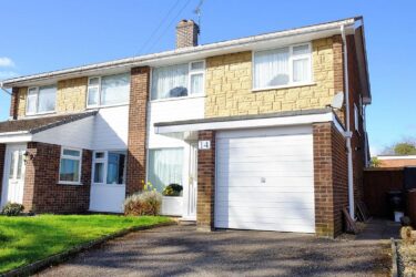 Llewelyn Drive, Bryn-Y-Baal, Mold