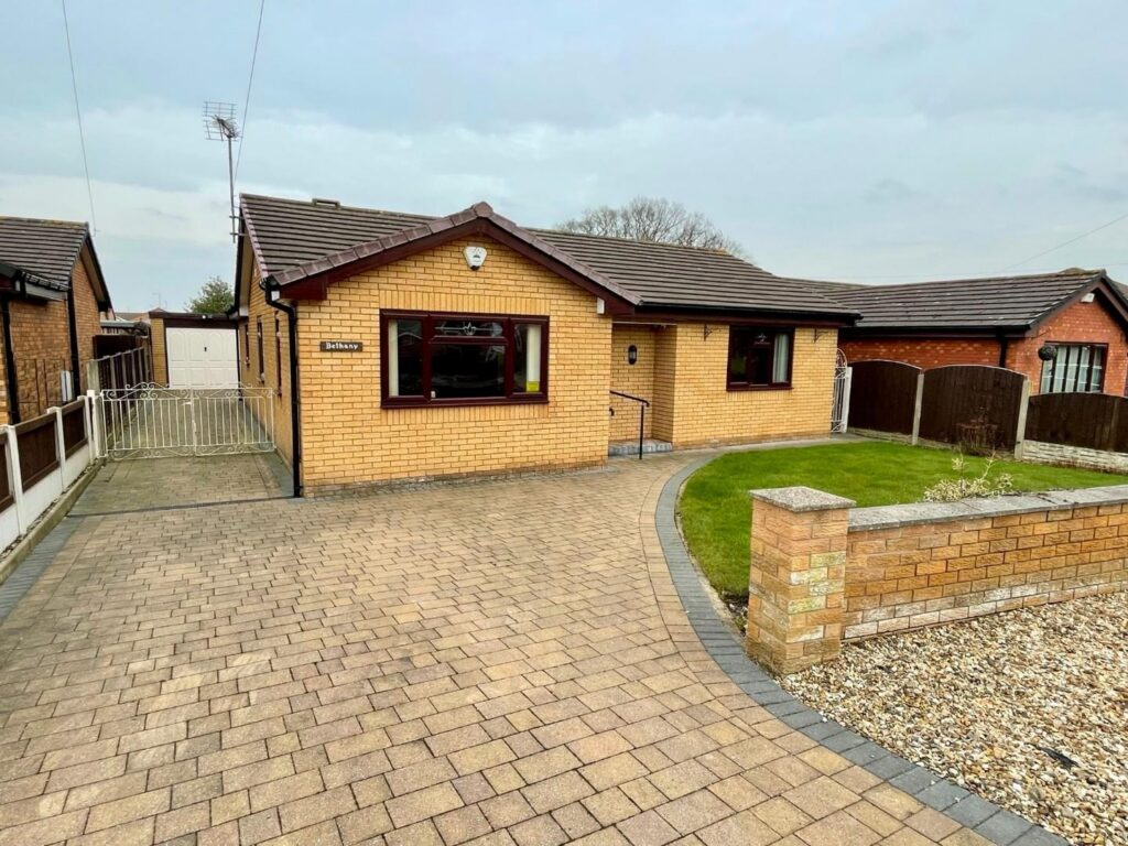 Church Road, Broughton, Chester, Price 285000, Bungalow - Detached 3 Bedrooms, 3 bedrooms, 1 receptions