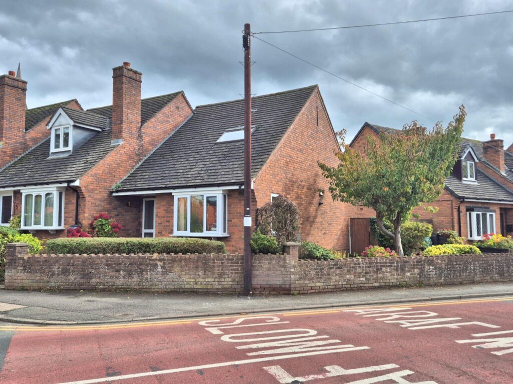 Hafan Clwyd, Ruthin, Price 155000, Bungalow - Dormer Semi Detached 1 Bedrooms, 1 bedrooms, 2 receptions