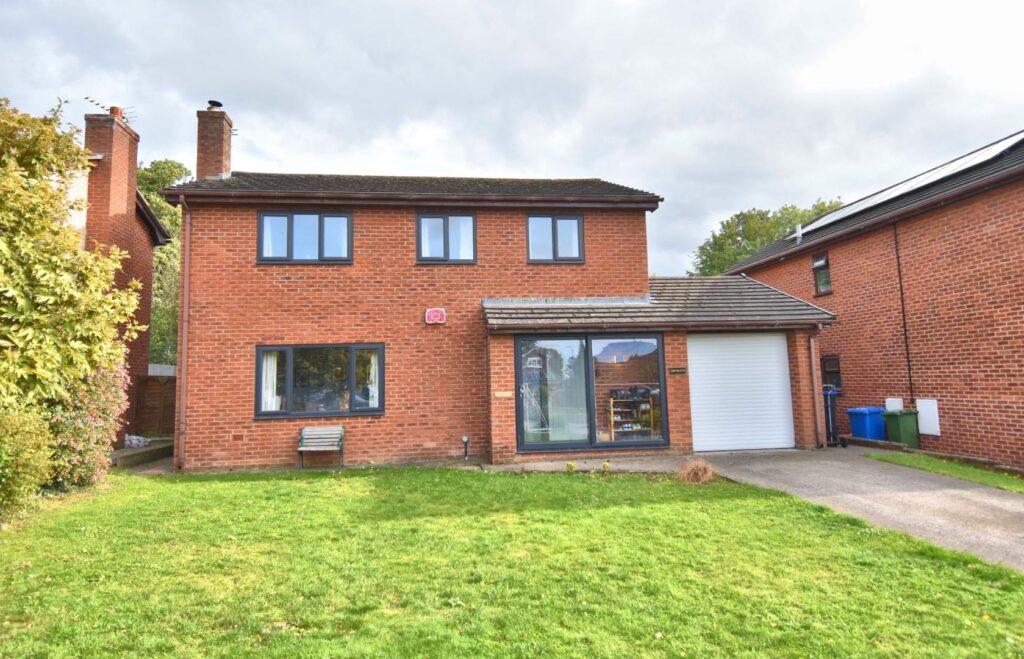 Bryn Eryl, Ruthin, Price 350000, House 4 Bedrooms, 4 bedrooms, 2 receptions