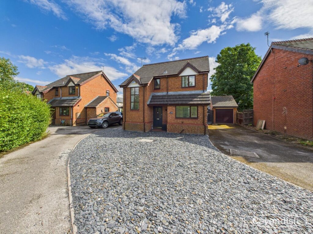 Gosmore Road, New Brighton, Mold, Price 300000, House - Detached 3 Bedrooms, 3 bedrooms, 1 receptions