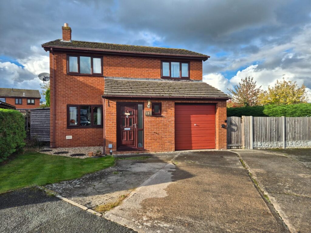 Bro Clywedog, Rhewl, Ruthin, Offers Around 375000, House - Detached 4 Bedrooms, 4 bedrooms, 2 receptions