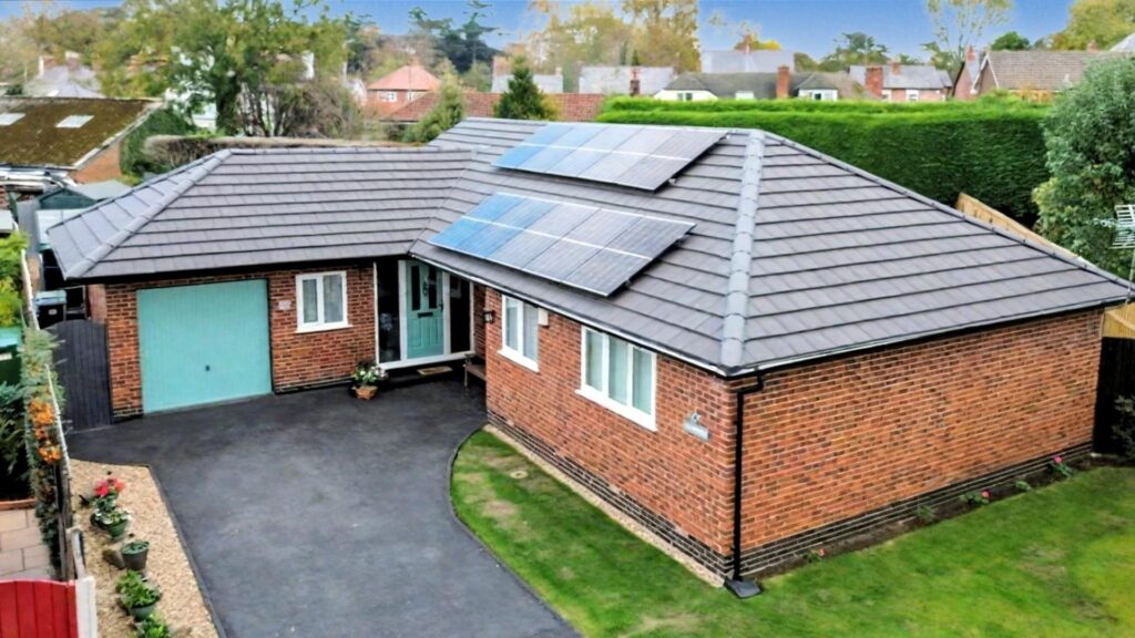 White Lane, Christleton, Chester, Asking Price 450000, Bungalow - Detached 3 Bedrooms, 3 bedrooms, 2 receptions