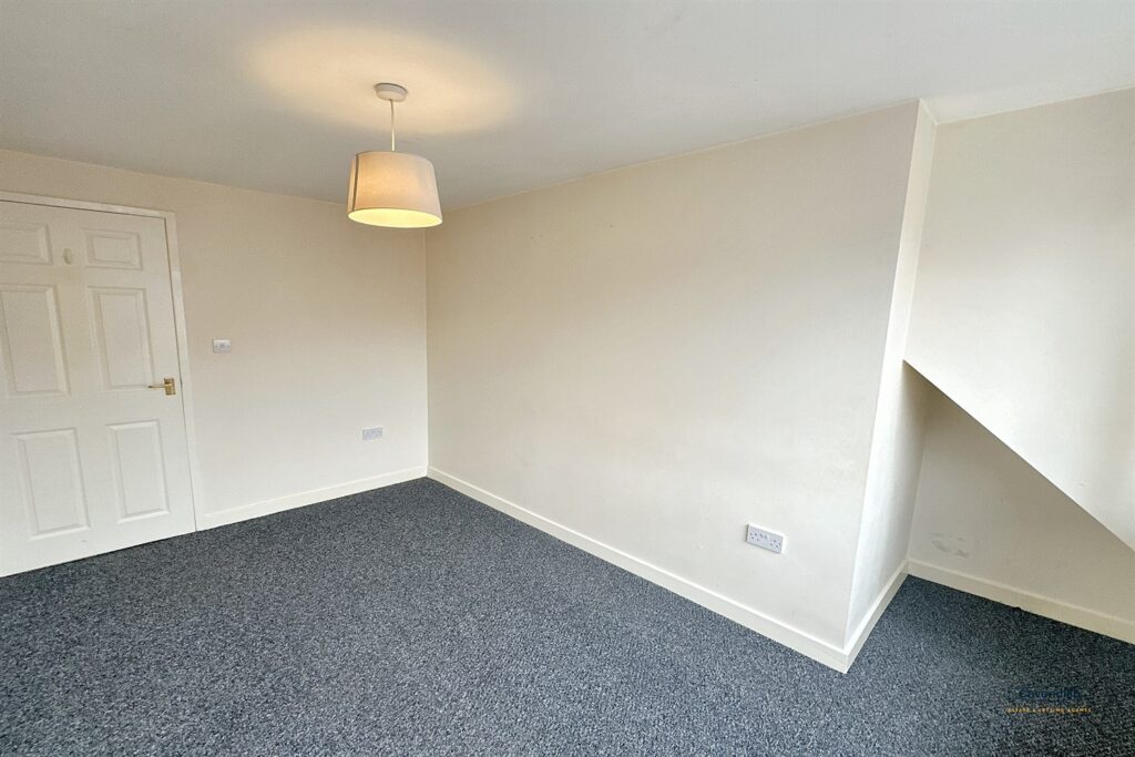 First Floor Flat, Victoria Road, Shotton,  650,  2 Bedrooms, 2 bedrooms, 1 receptions
