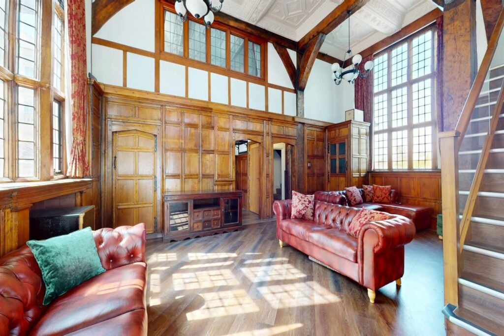 The Old Bank, Corwen, 1200, 3 Bedrooms, 3 bedrooms, 2 receptions