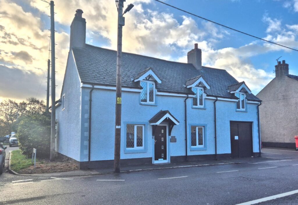 Mwrog Street, Ruthin, Offers Around 450000, House 4 Bedrooms, 4 bedrooms, 2 receptions