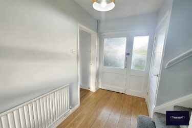 Woodlands Close, Mold