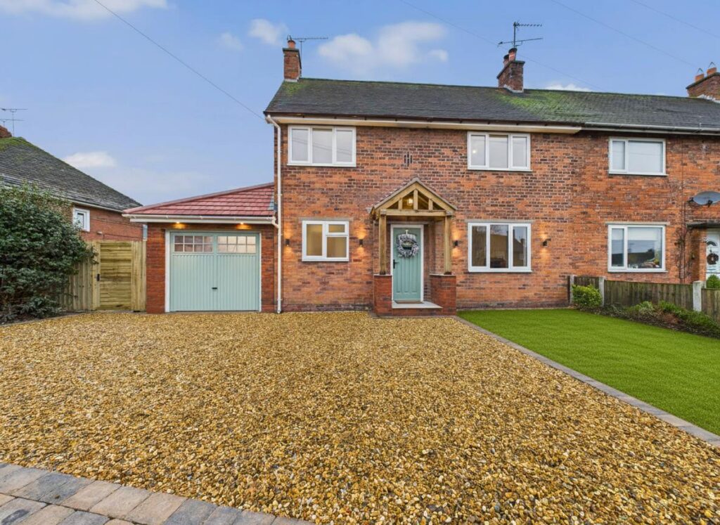 Hockenhull Avenue, Tarvin, Chester, Offers Over 400000, House - Semi-Detached 4 Bedrooms, 4 bedrooms, 1 receptions