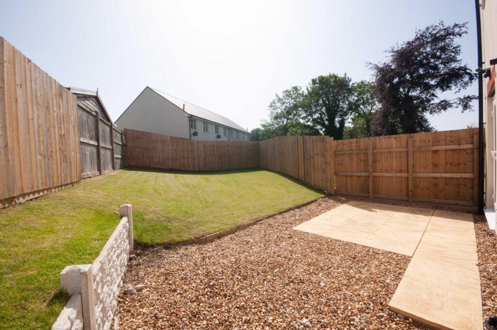 1 Clos Y Goron, Lixwm,  1000,  3 Bedrooms, 3 bedrooms, 1 receptions