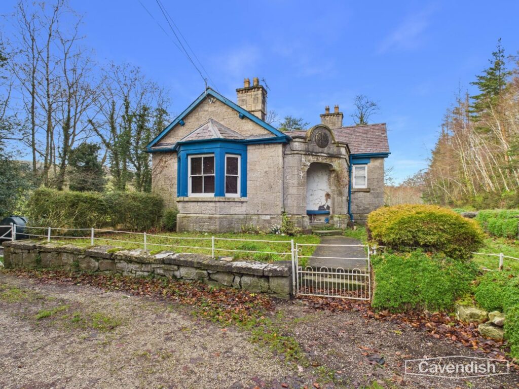Penbedw, Nannerch, Mold, No Onward Chain 300000, Cottage - Detached 2 Bedrooms, 2 bedrooms, 1 receptions