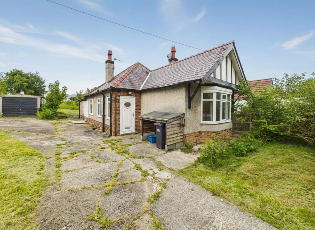 Cilcain Road, Pantymwyn, Mold, Offers Over 300000, Bungalow - Detached 2 Bedrooms, 2 bedrooms, 2 receptions