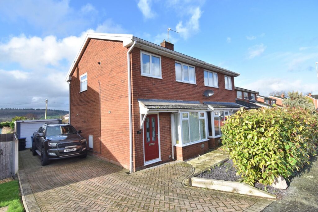 Bro Deg, Ruthin, Price 235000, House - Semi-Detached 3 Bedrooms, 3 bedrooms, 1 receptions