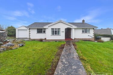 Pen Y Fron Road, Pantymwyn, Mold